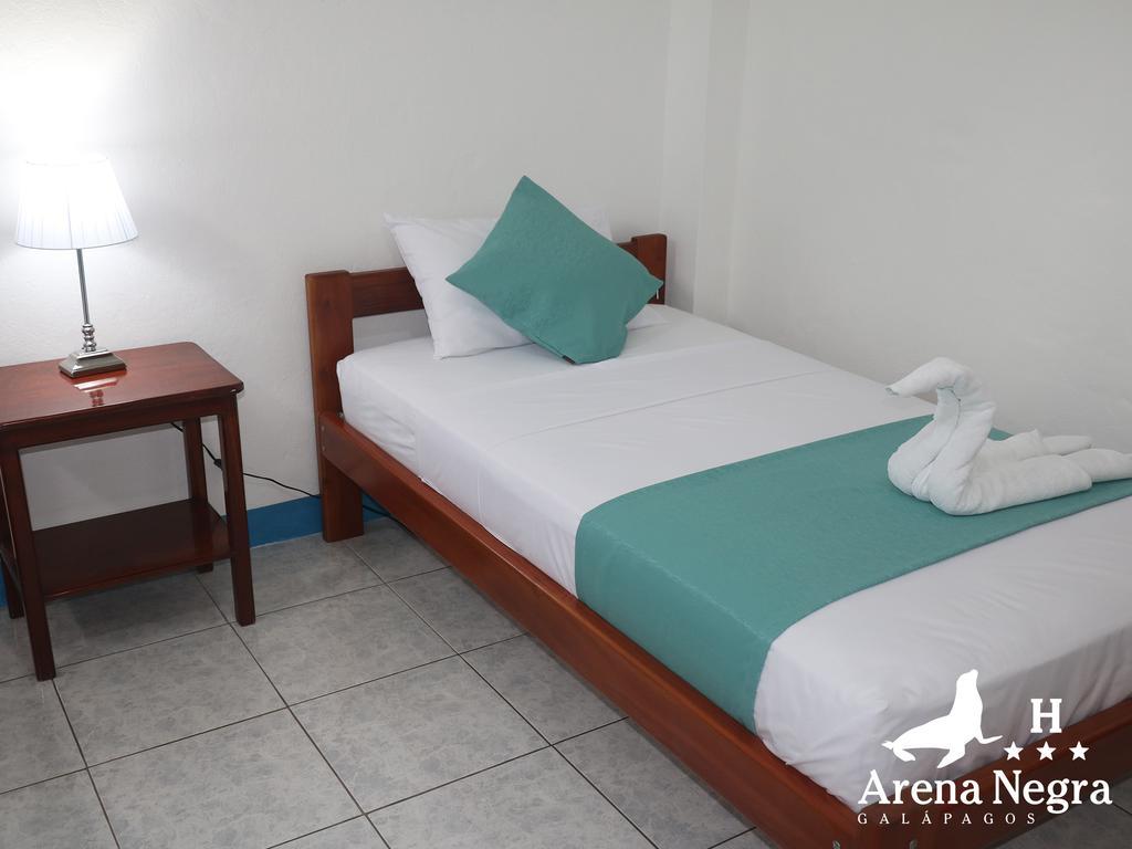Hostal Arena Negra Puerto Ayora  Ngoại thất bức ảnh