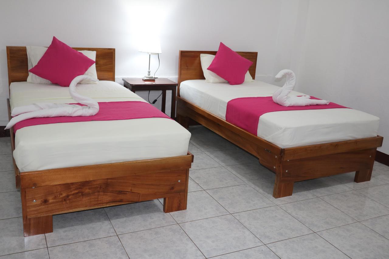 Hostal Arena Negra Puerto Ayora  Ngoại thất bức ảnh