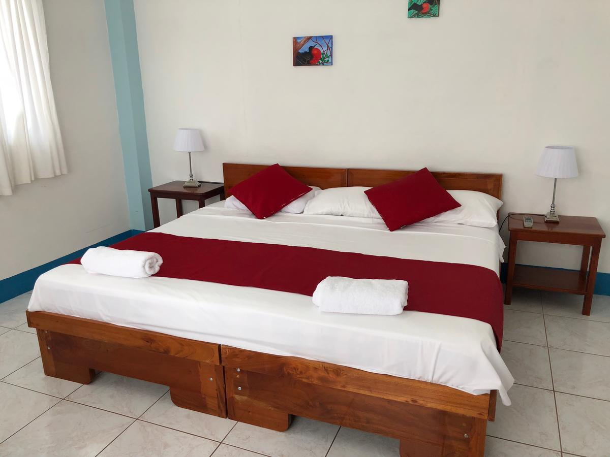 Hostal Arena Negra Puerto Ayora  Ngoại thất bức ảnh